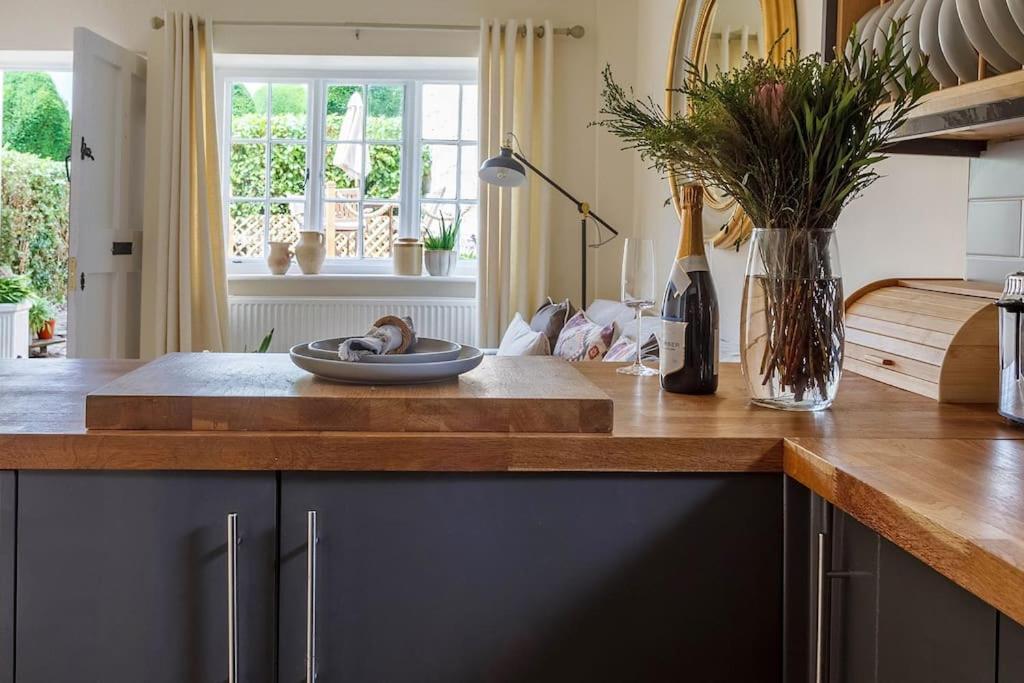 Stylish Painswick Getaway Villa Buitenkant foto